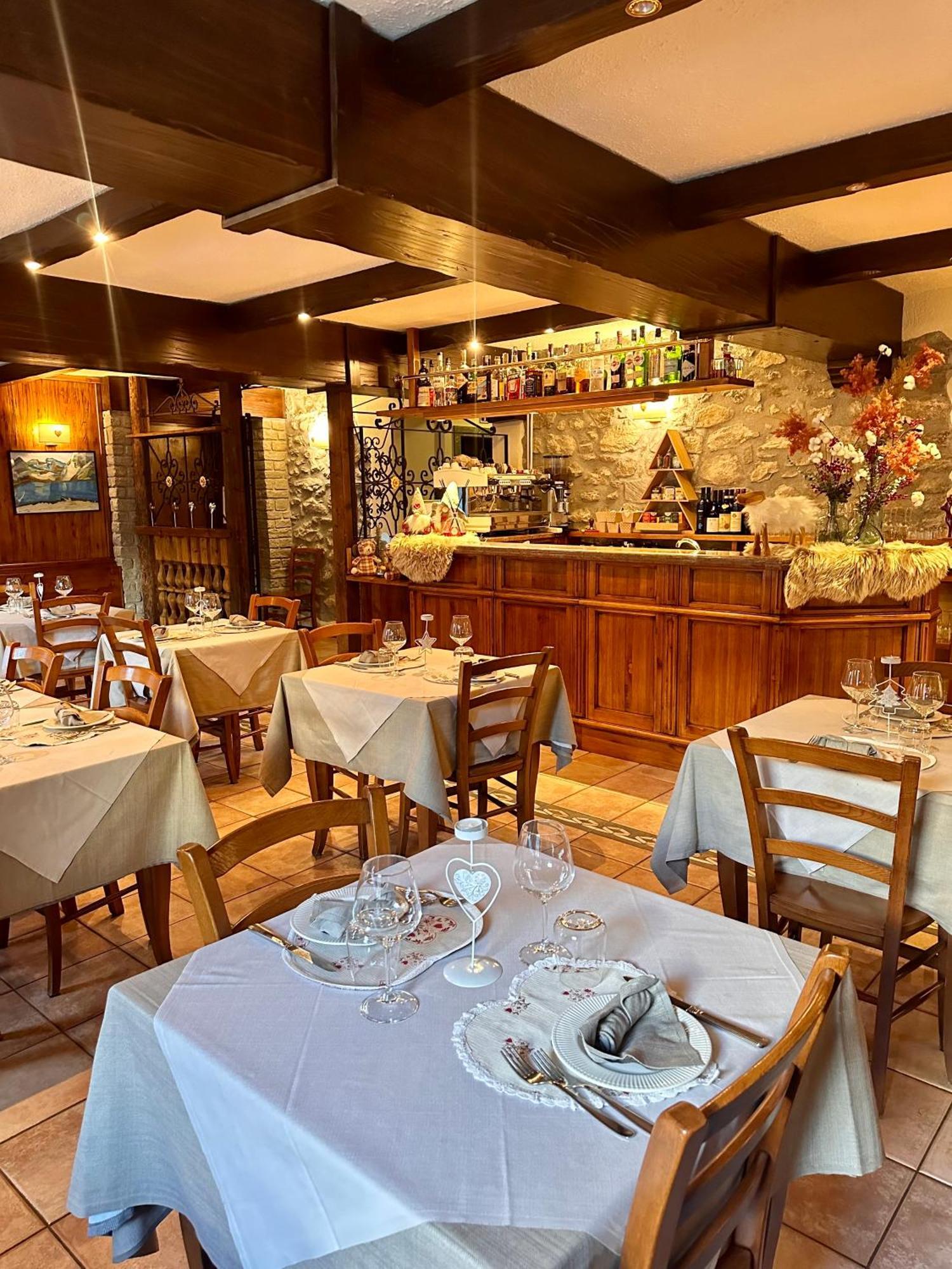 Hotel Stella Del Nord Courmayeur Exterior photo